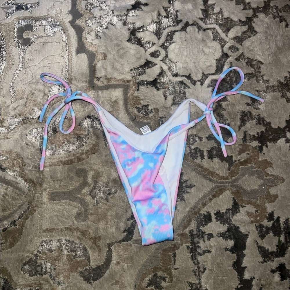 Bikini bottoms